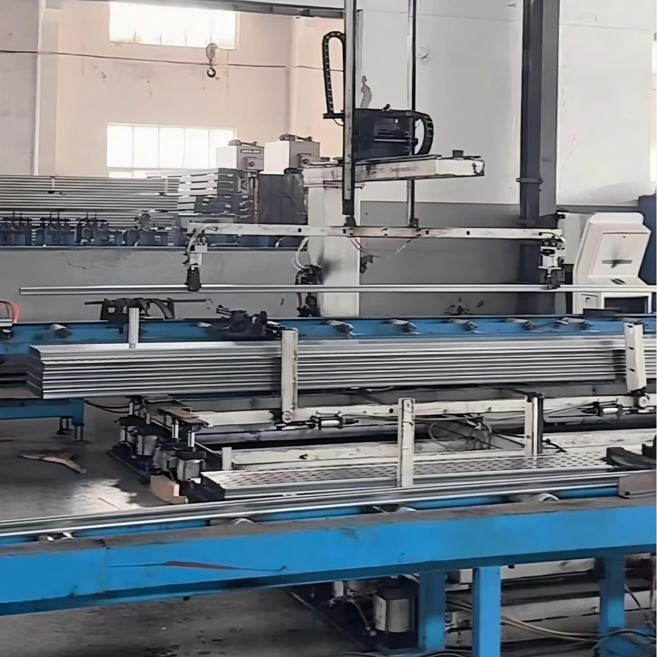 punch hole punch hole